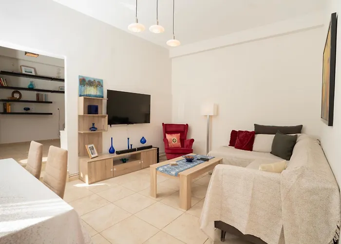 Niki Apartment, Exceptional 9,8, 500Mbps, Parking, Near Oaka, Kifisias Business Hub
